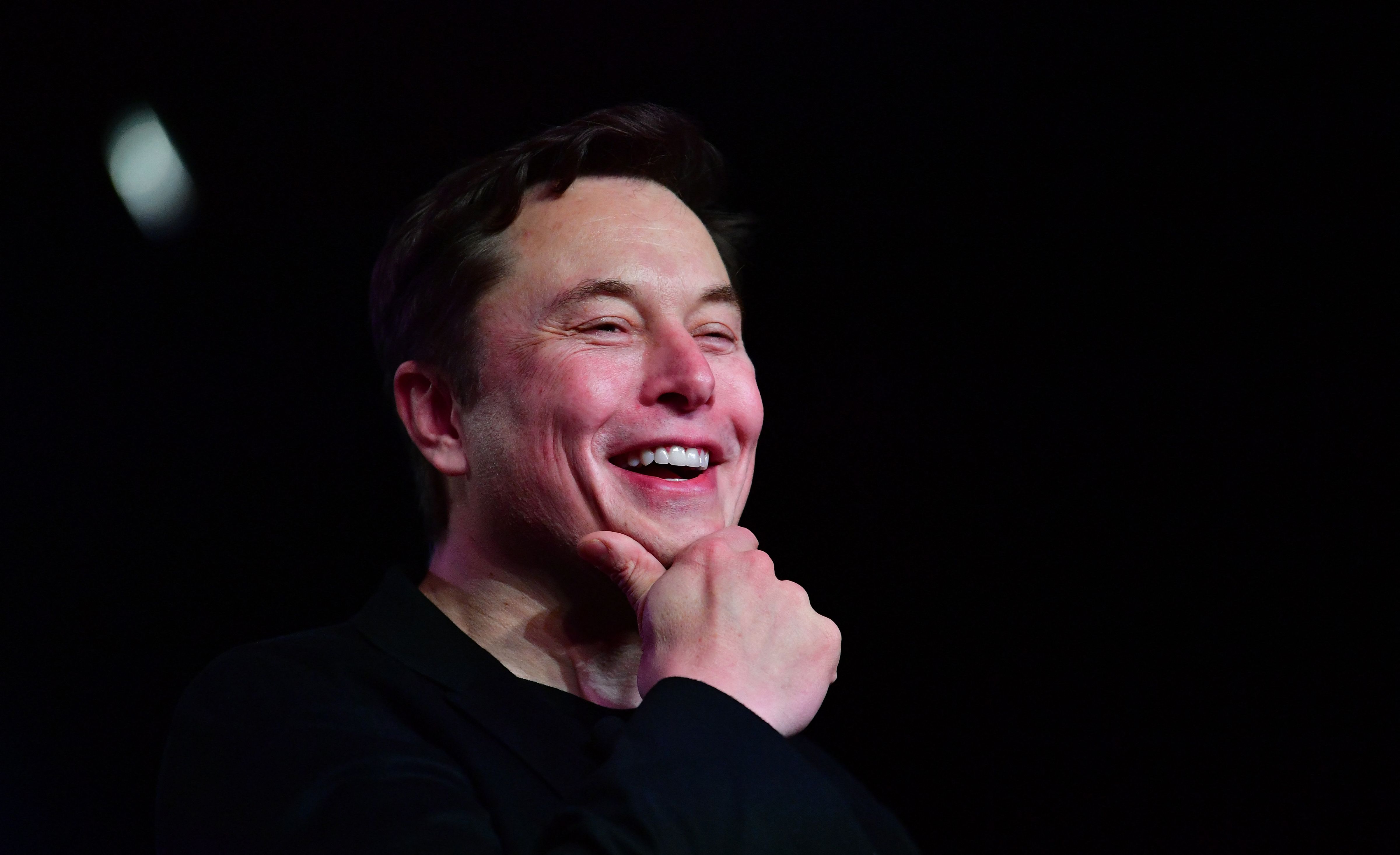 埃隆·马斯克 (Elon Musk) 的 X 准备推出 P2P 支付，狗狗币 (DOGE) 大放异彩